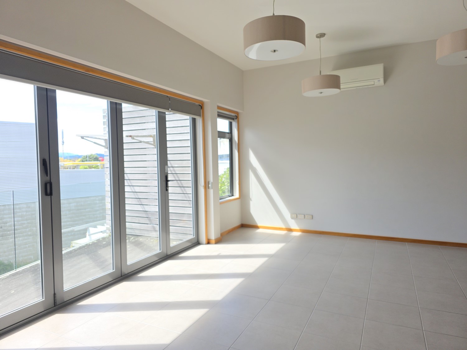 2/1 Downer Street 5