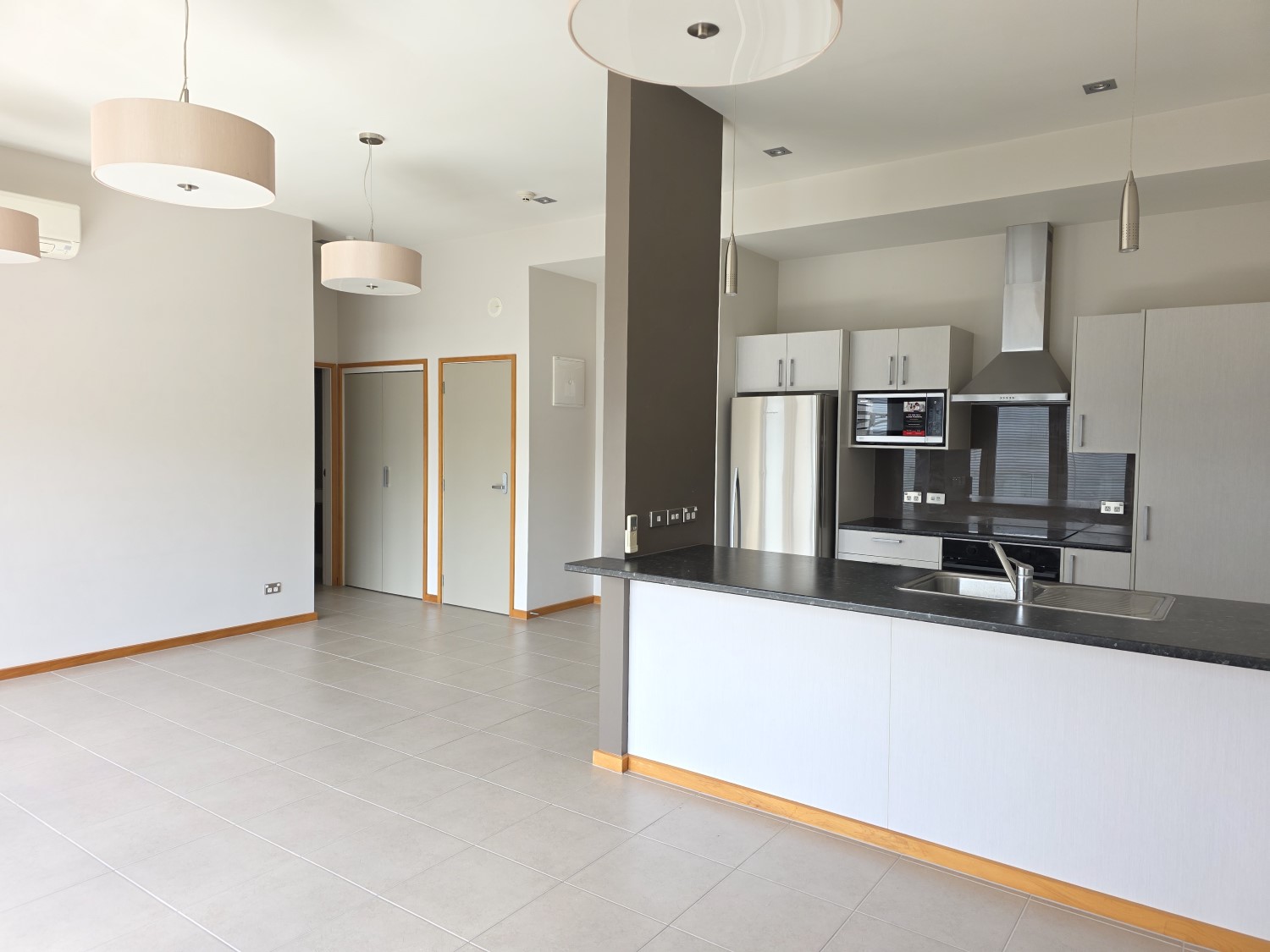 2/1 Downer Street 4
